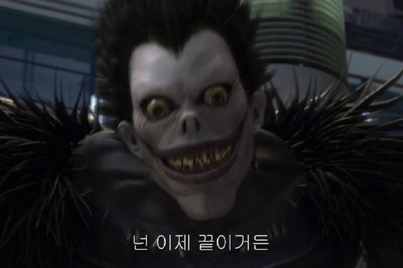 스압) 원작보다 호평이 많았던 영화판 데스노트 결말.jpg