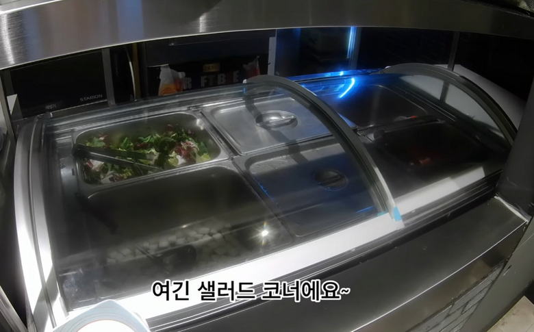 국내 최초 BBQ 치킨뷔페 시작