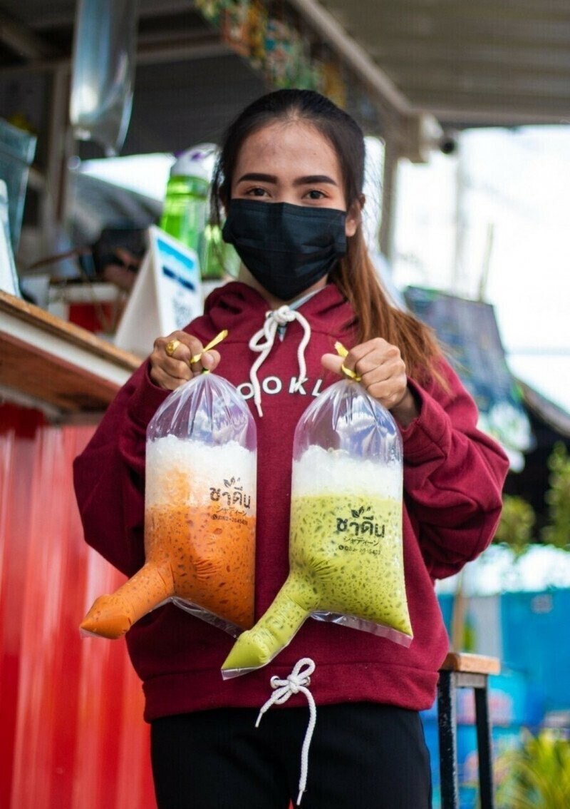 플라스틱 빨대가 금지된 태국의 봉지음료