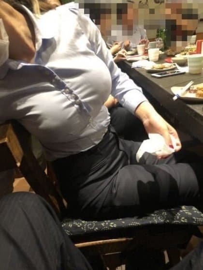 회식자리 술 강요하는 여자 상사..jpg