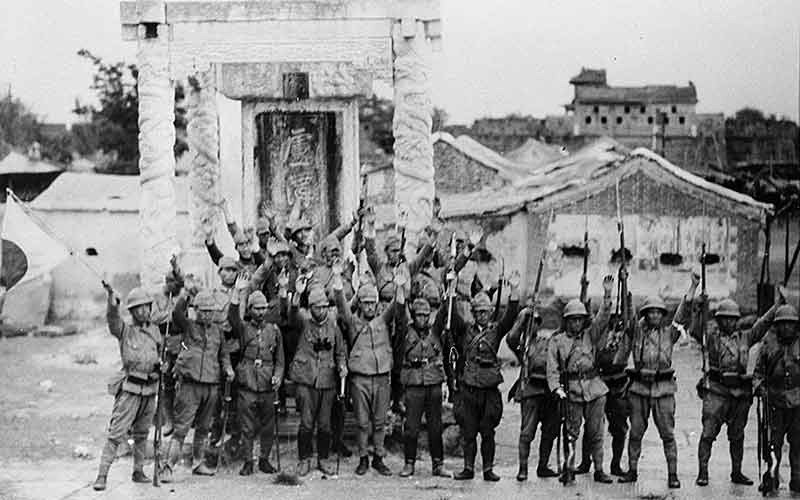 일본 총리는 자동차 번호판도 예사롭지 않음(?)