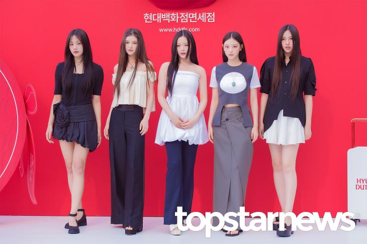 [리부트] 소속사가 발목 잡는 모순적 상황... 뉴진스 팬덤 트럭 시위