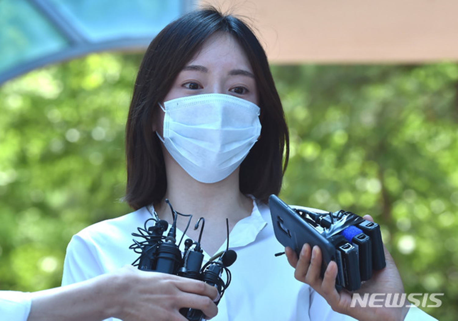 마약 혐의로 적색 수배 황하나...태국에 있는데 아파서 병원 와