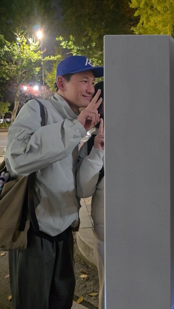 황정민을 직접 찾아갔더니 안녕~ 너는 누구니?