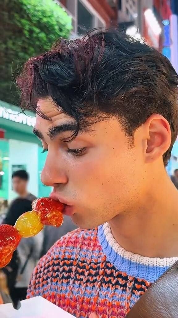 한 독일인이 평가한 한국 길거리 음식.jpg