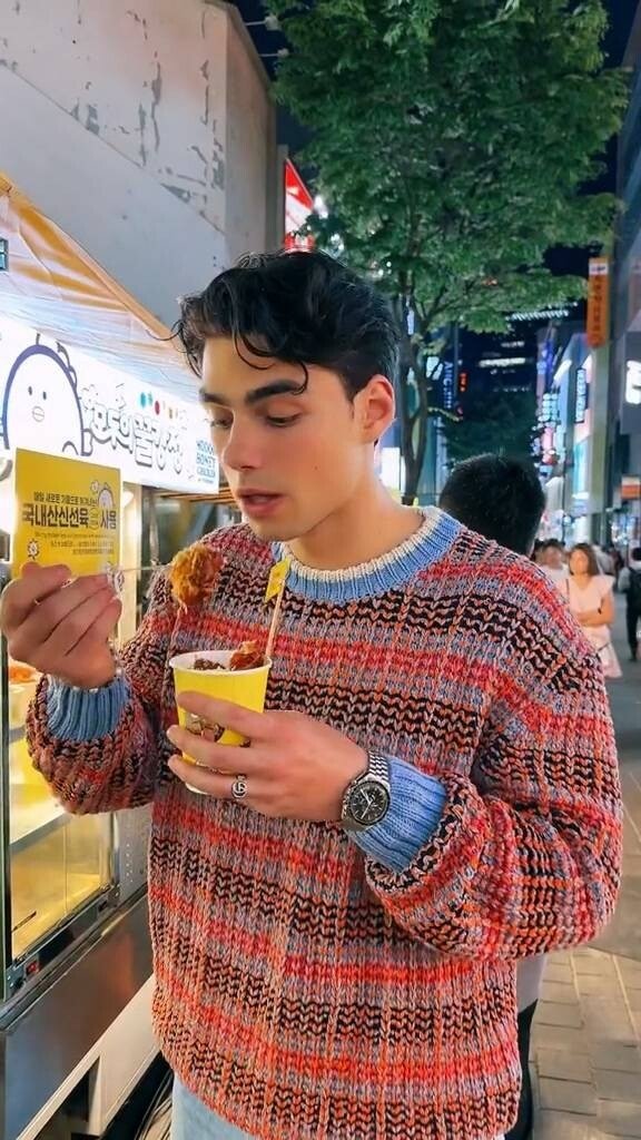 한 독일인이 평가한 한국 길거리 음식.jpg