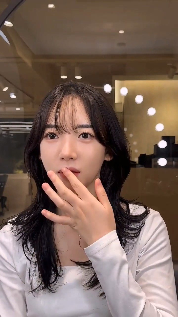 헤어 스타일의 중요성을 보여주는 머리 모양