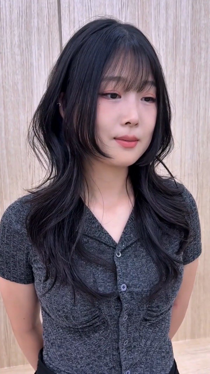 헤어 스타일의 중요성을 보여주는 머리 모양