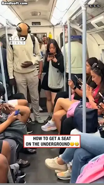 지하철 자리뺏기 노하우 gif