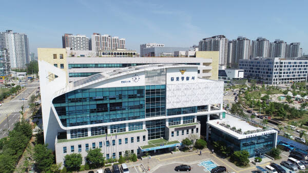 [단독] 분리수거 똑바로 해 흉기 협박한 60대 관리사무소 직원