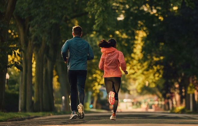 러닝화로 잘나가더니 ‘충격’…“대표가 폐건물서 폭행” 불매운동에 결국