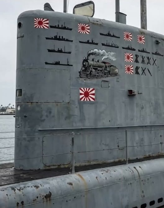 킬마크에 기차가 있는 전설의 잠수함