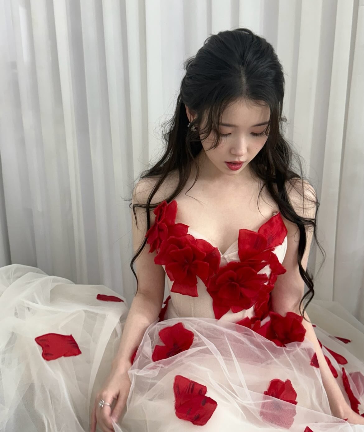 게시판 정화) 30대 섹시 가수겸 배우