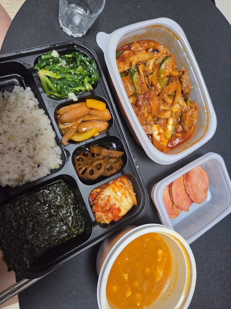 동네밥집 배달시켰는데 음식 잘못와서 리뷰테러하고(?) 전화로 난리피웠다(?) ㅋㅋㅋ