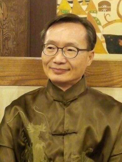 역사학자 심백강 박사 교과서에서 배우지 못한 우리역사 출간