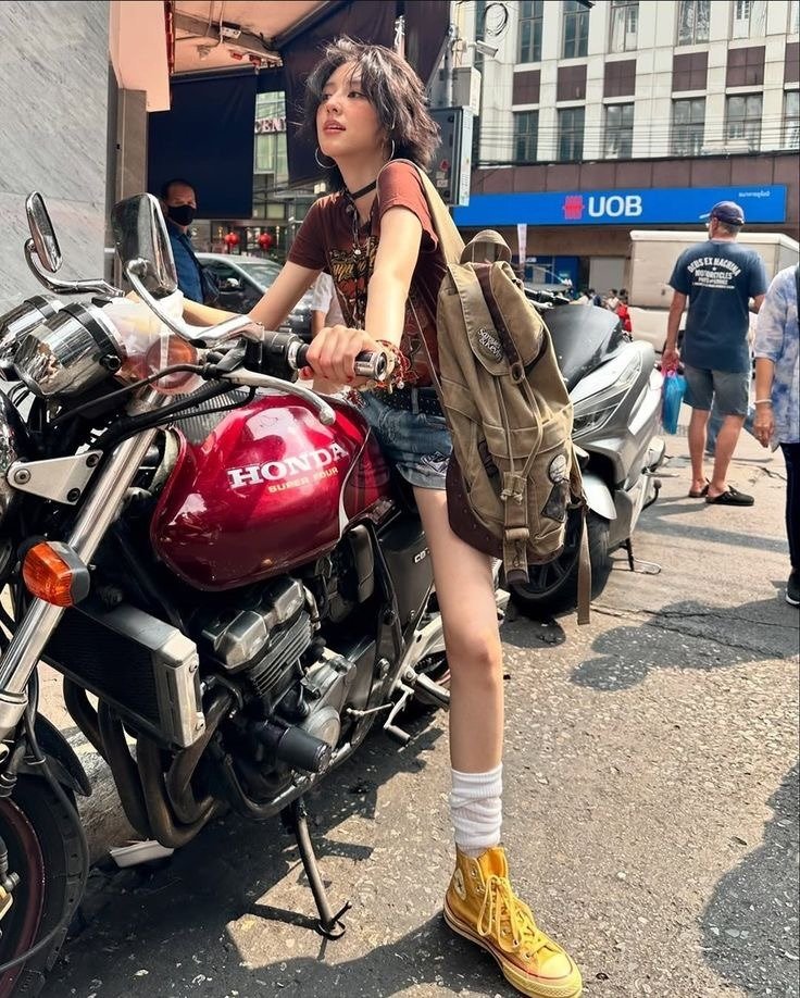 관객 모두 카메라에 담을 때, 눈에 담는 사람