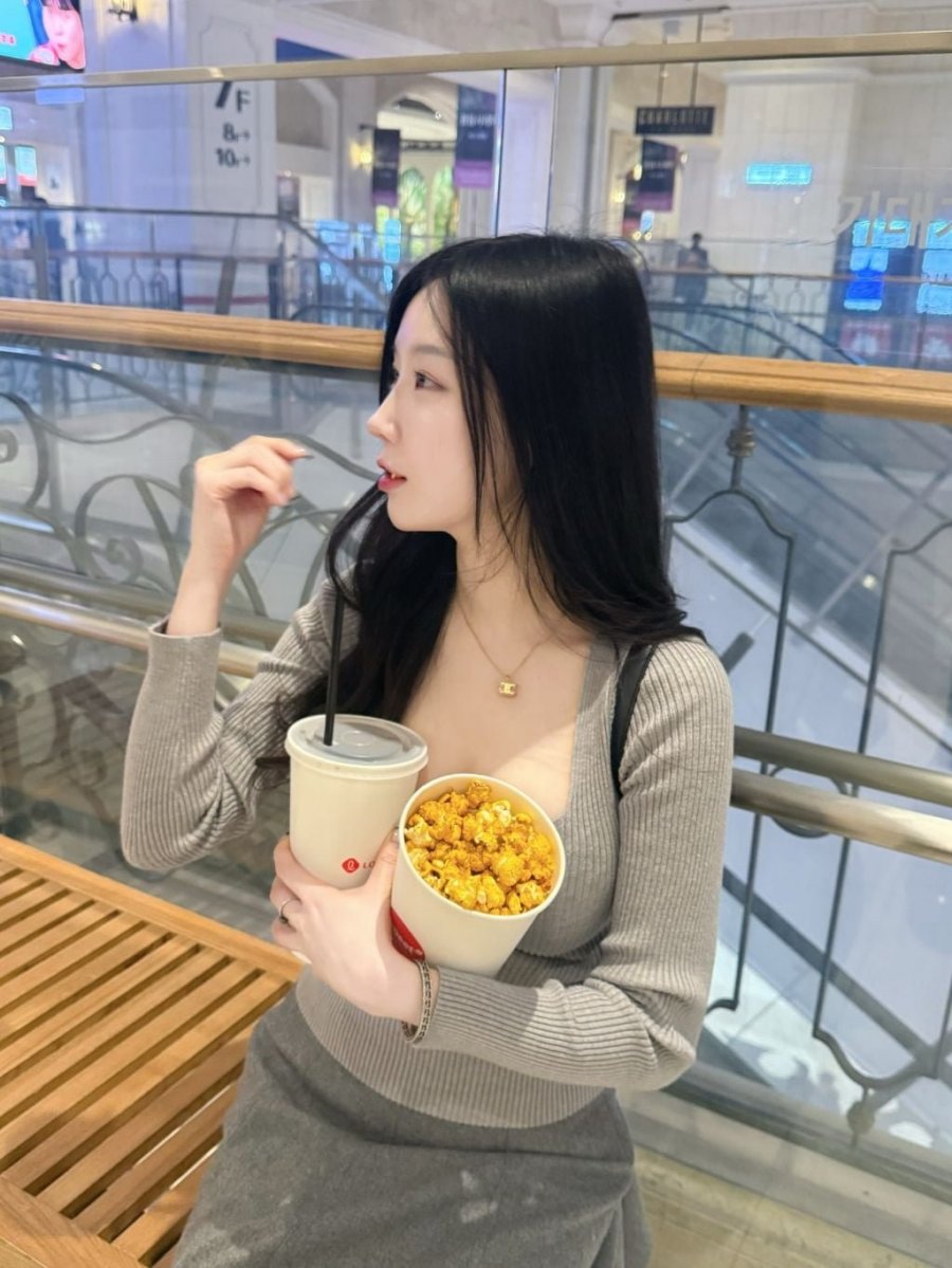 ㅇㅎ) 피부가 역대급인 아스나 누나 근황